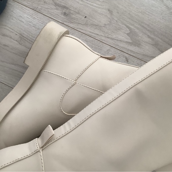 Zara Tall Boots Rubberized White Cream. - Picture 11 of 12